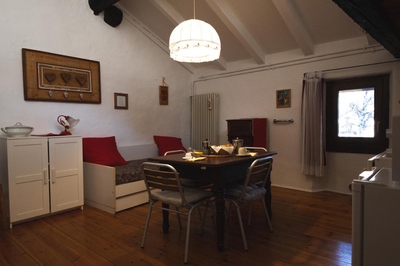 Cascina Des Religieuses Appartement Aosta Buitenkant foto