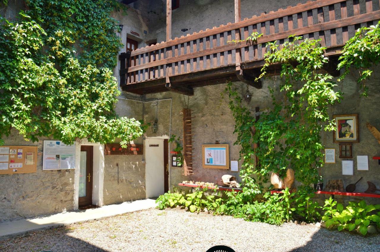 Cascina Des Religieuses Appartement Aosta Buitenkant foto